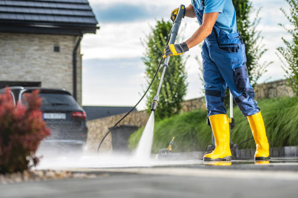 Professional Pressure washing in Hutchinson, KS